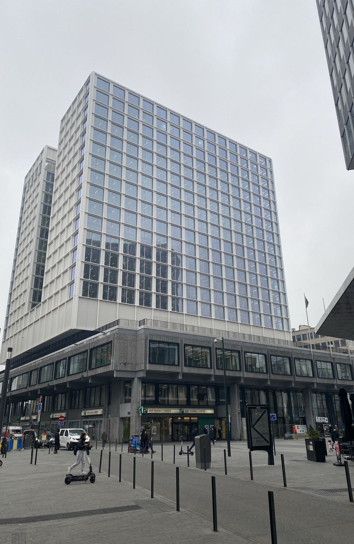 Multi (ancienne tour Philips, boulevard Anspach)