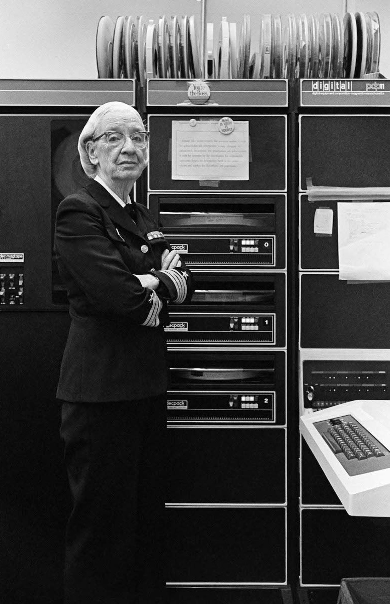 Hopper dans une salle d'ordinateurs, en 1978. | 