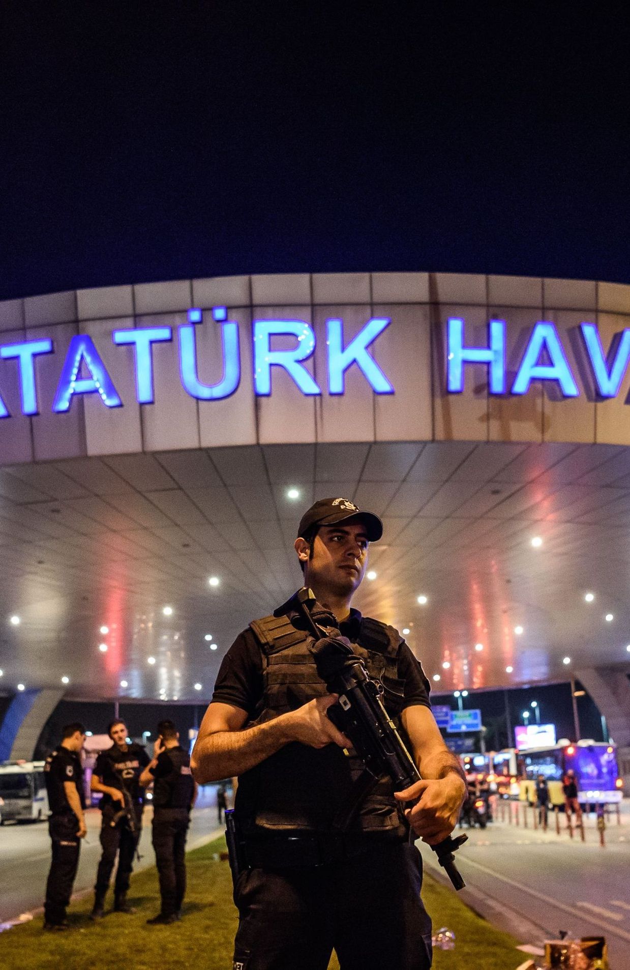 Turquie: attentats à l'aéroport d'Istanbul, 41 tués et 239 blessés - RTBF Actus