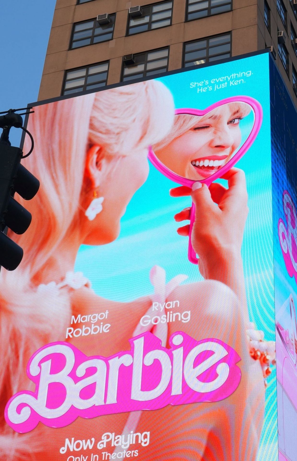 Succès du film « Barbie » : les ventes de poupées en hausse… surtout auprès  des adultes - Le Parisien