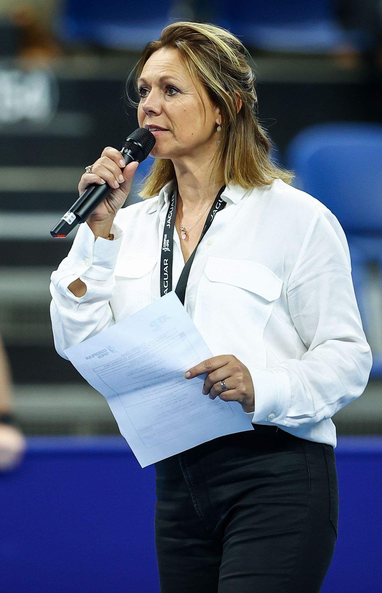Sabine Appelmans interviewe les joueurs après leurs matches, au tournoi d'Anvers