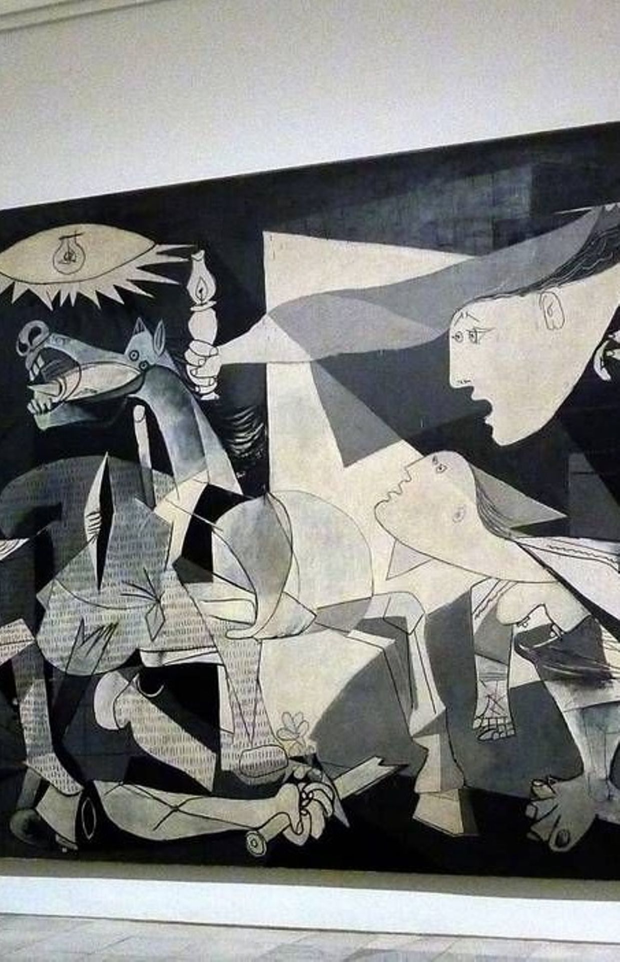 Combien De Temps Picasso A Mis Pour Peindre Guernica Guernica' de Picasso, 80 ans de plaidoyer contre la guerre - rtbf.be