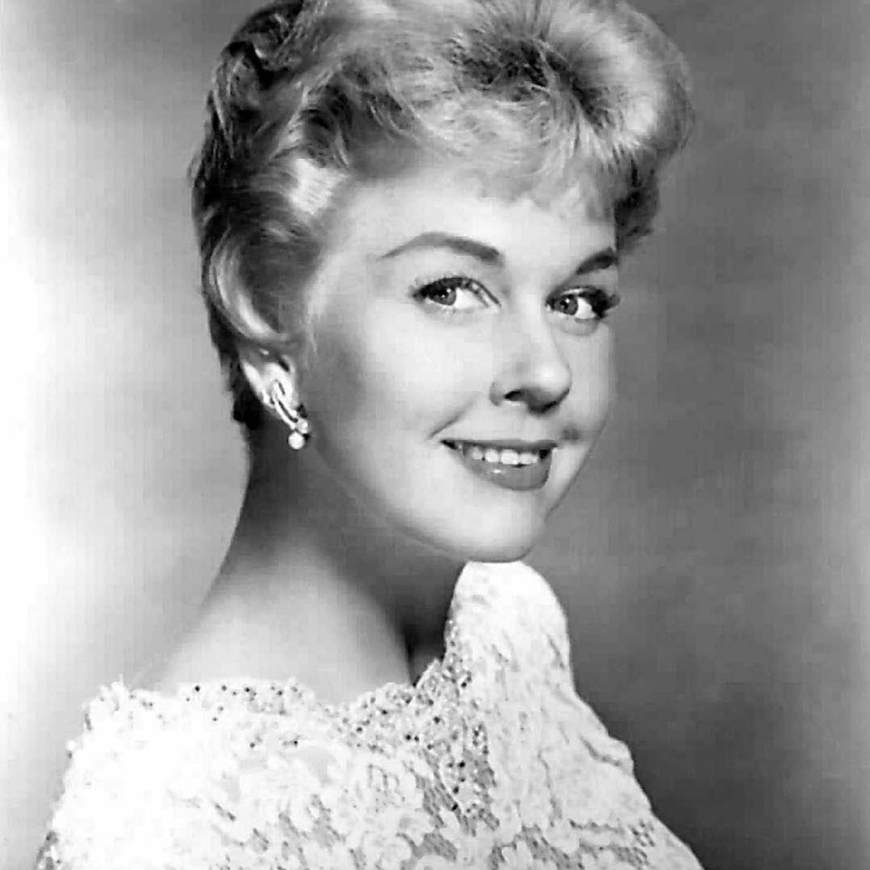 La chanteuse et actrice américaine Doris Day est décédée à 97 ans - RTBF  Actus