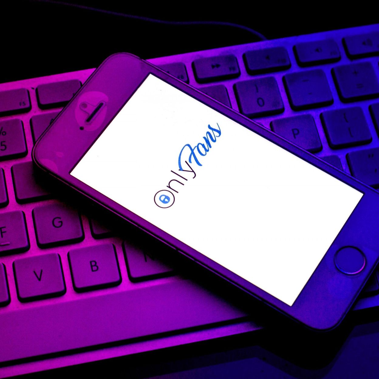 OnlyFans : refuge des créateurs ou version sexe dInstagram ? - RTBF Actus