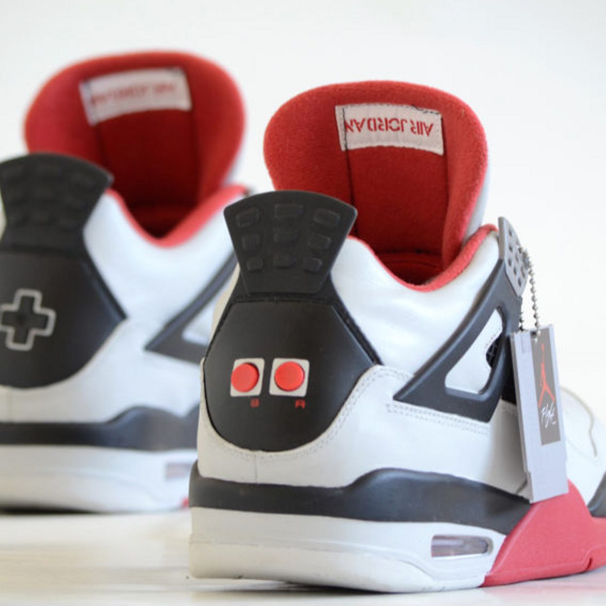 Jordan 4 nes best sale