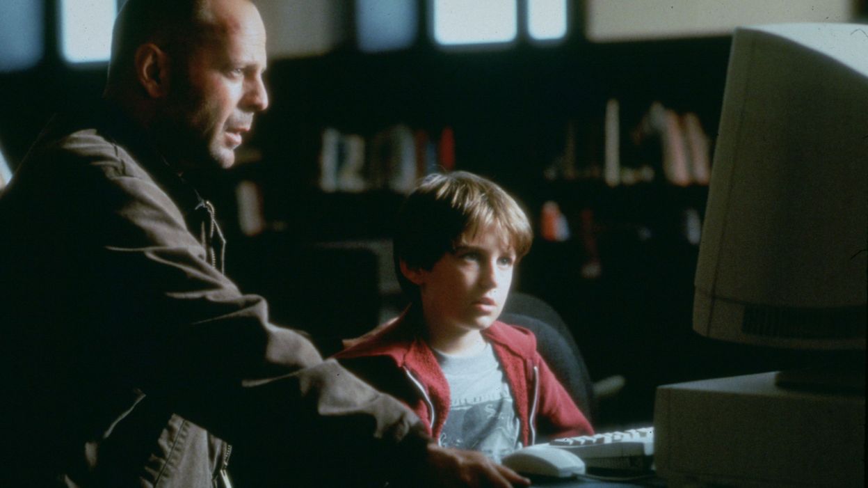 « Code Mercury » : Quand Bruce Willis fait face à l’autisme - RTBF Actus