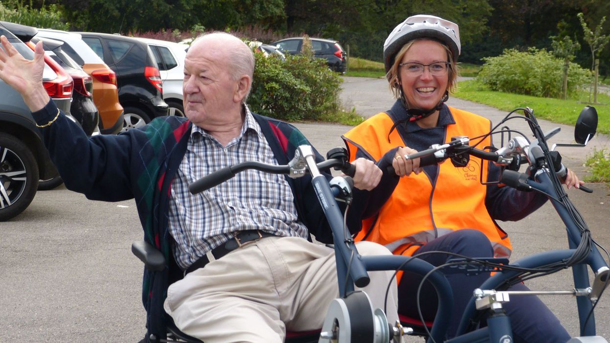 Arlon : beau succès pour l’asbl « cheveux au vent » et le vélo pour