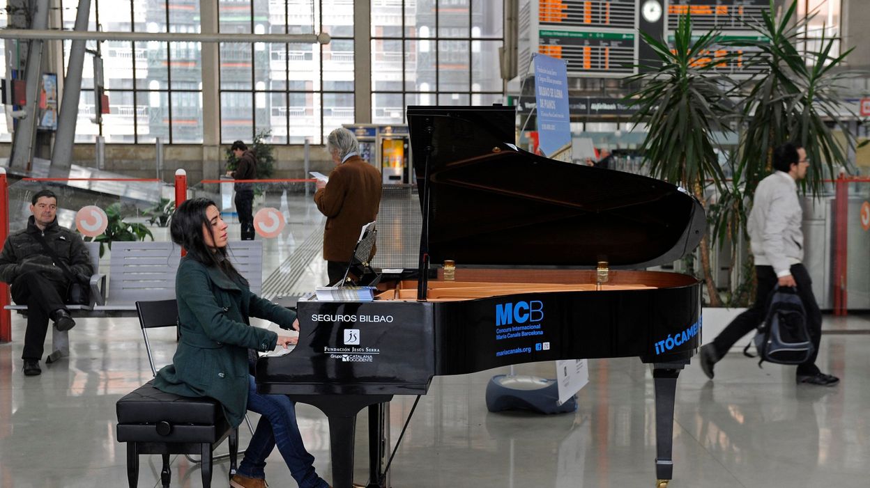 Une téléréalité anglaise s’inspire des pianos libreservice des gares RTBF Actus