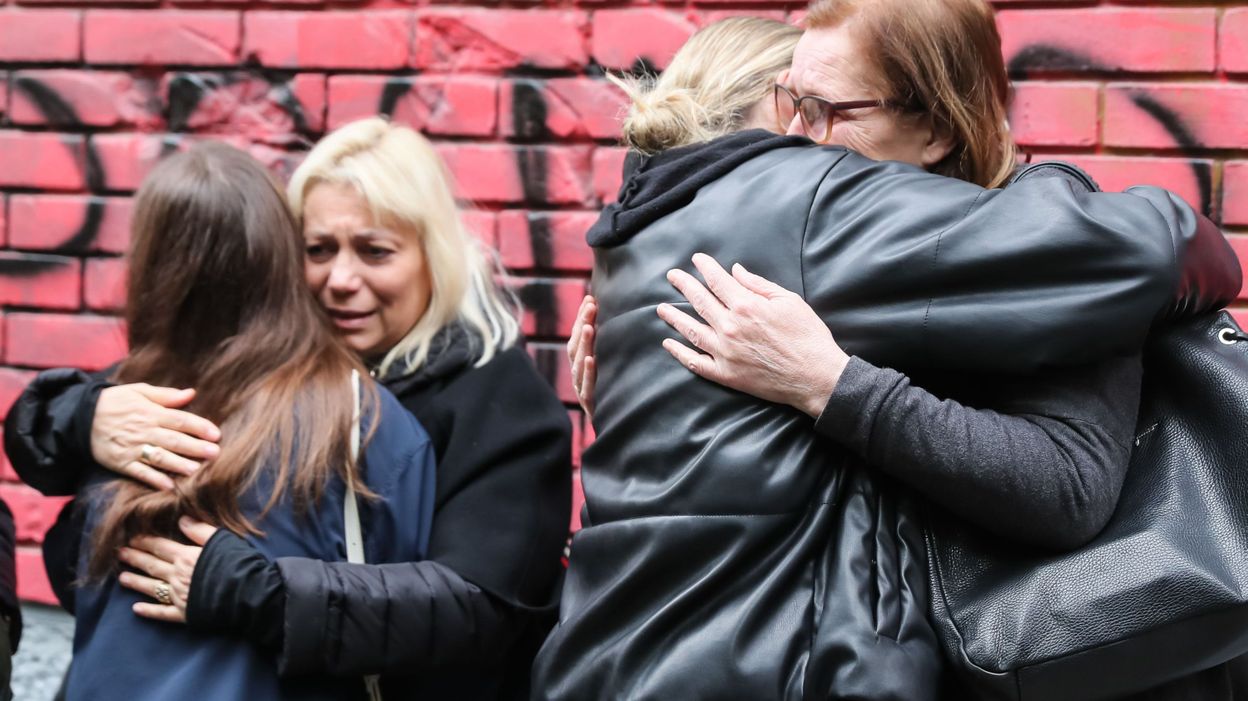 Trois Jours De Deuil National Décrétés En Serbie Après La Fusillade Dans Un école Tuant Huit 0964