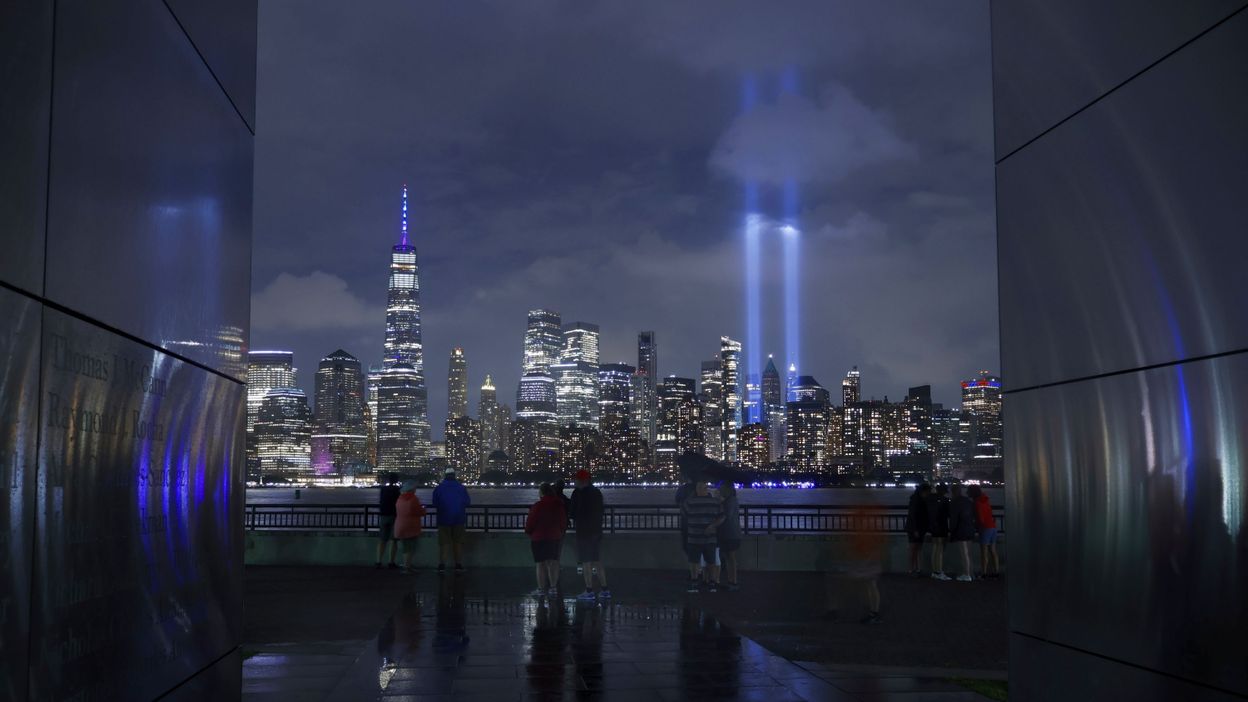 Etats Unis Recueillement Et motion New York 22 Ans Apr s L etats-unis-recueillement-et-motion-new-york-22-ans-apr-s-l