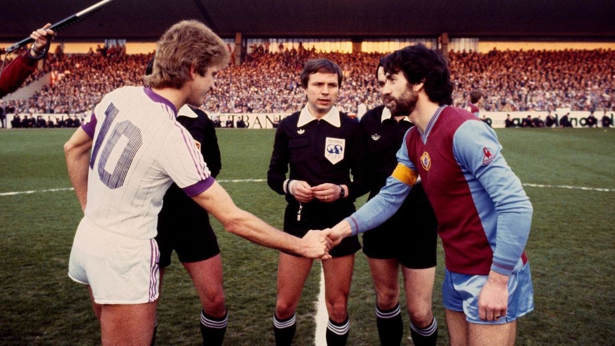 Fanion Hambourg/Anderlecht – Finale Coupe Des Coupes 1977, Collector