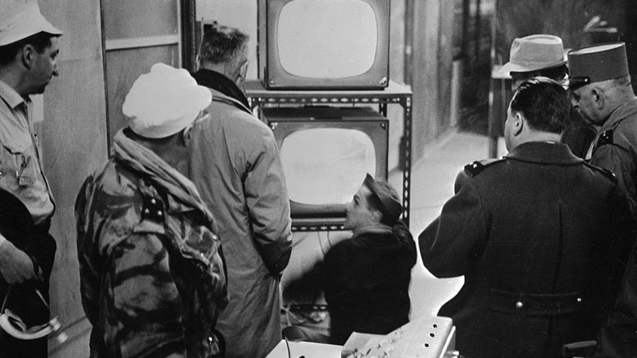 Les essais de la bombe atomique française mis en lumière dans 'À Dieu