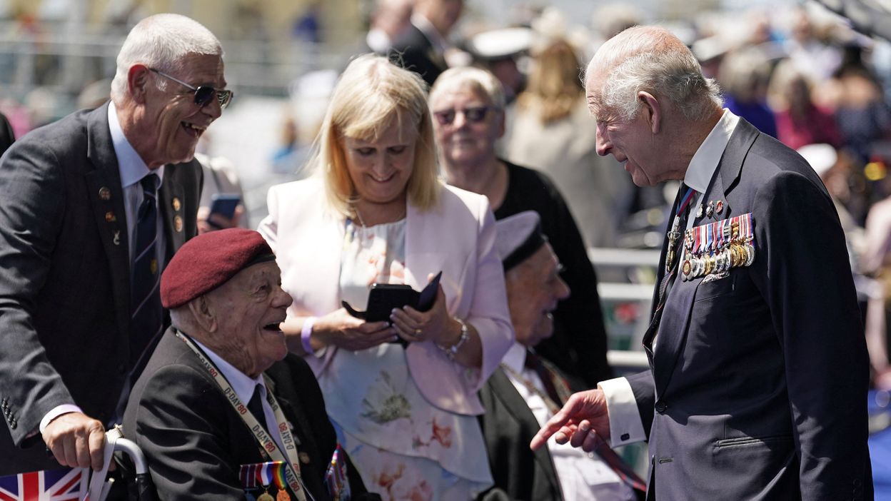 Trahison au Palais : l'affaire Anthony Blunt, un espion britannique ...