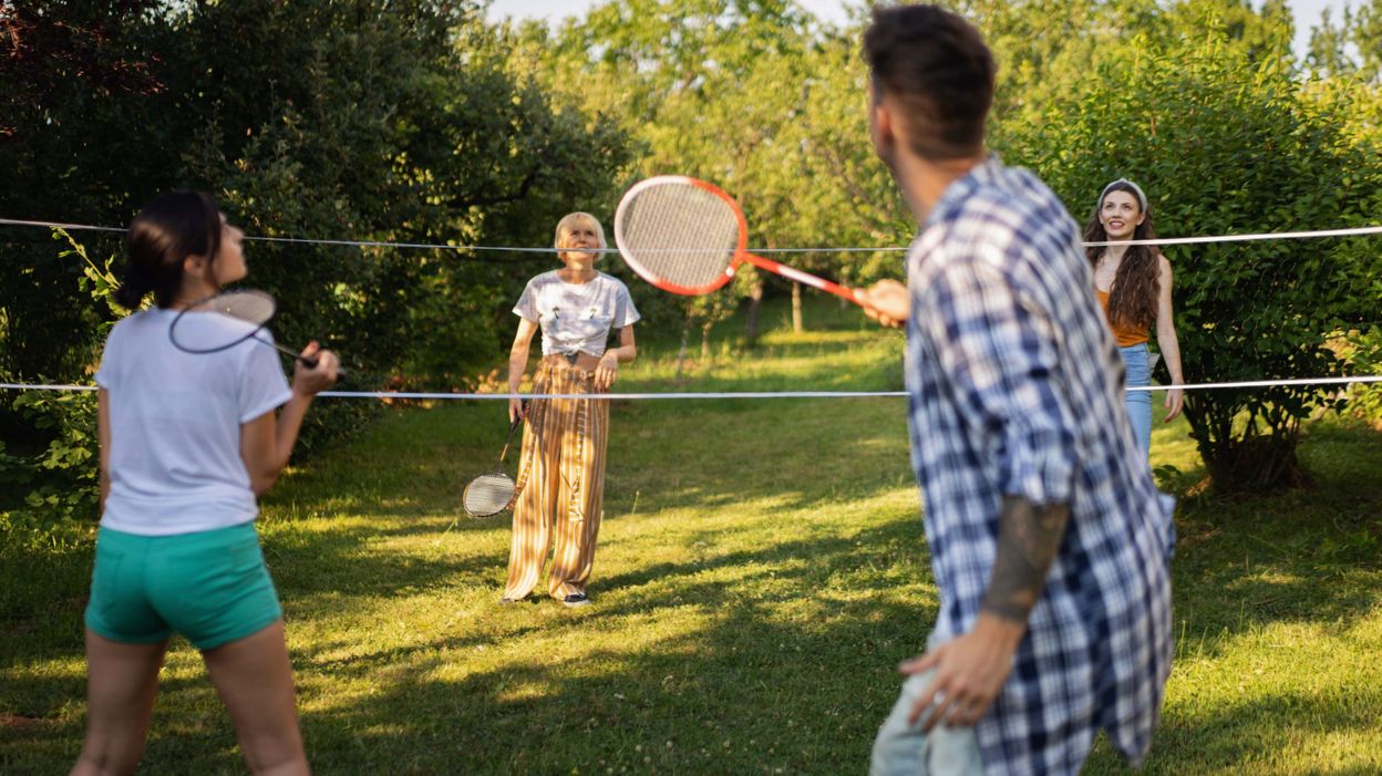 4 activités sportives à faire l’été : les conseils de la coach Helena ...