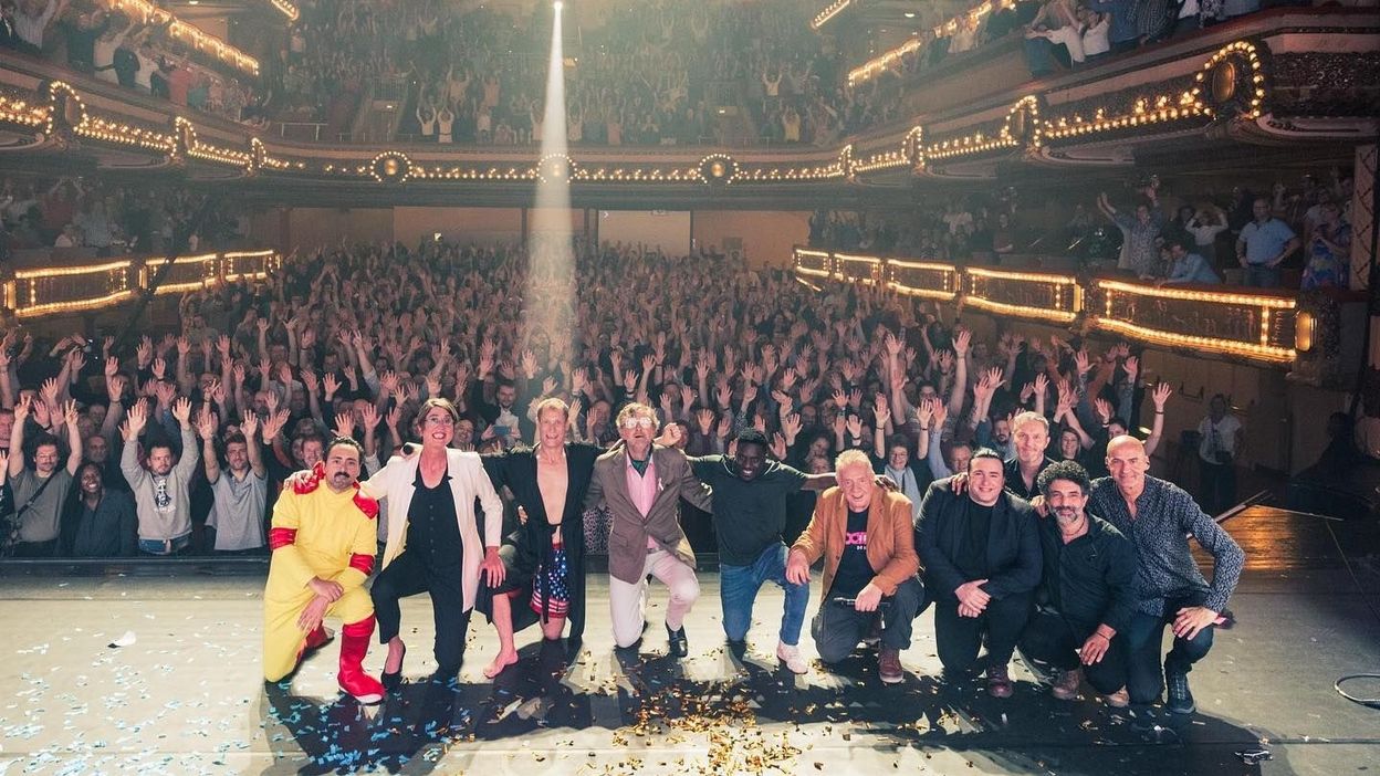 Martin Charlier fête 15 ans de scène avec ses amis dans un gala complètement fou !