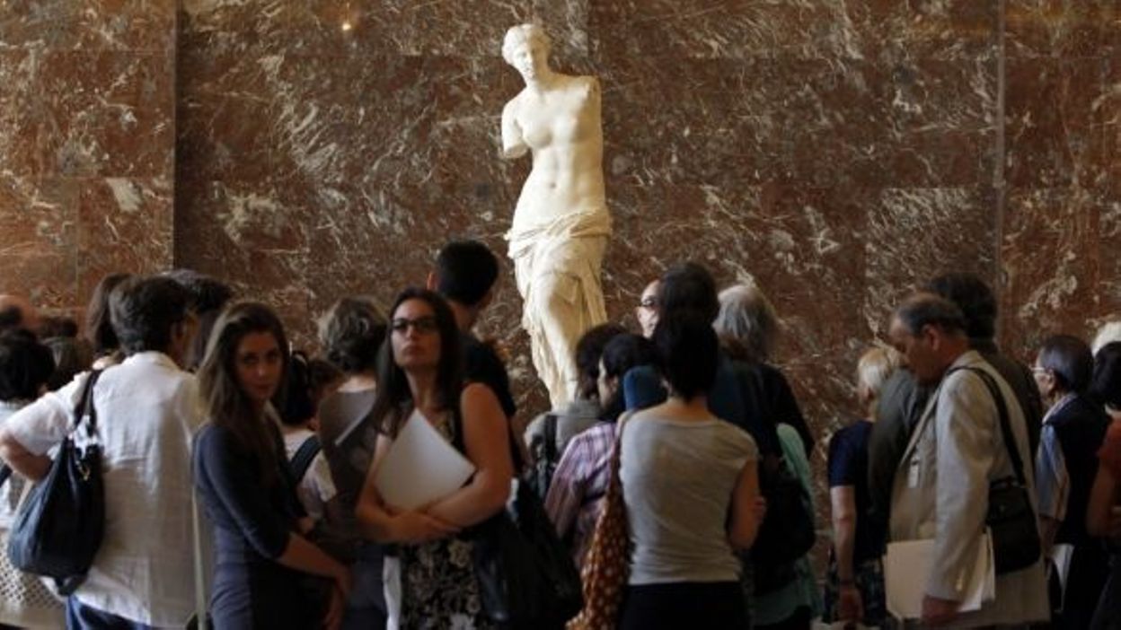 France: la Vénus de Milo, liftée, trône à nouveau au Louvre - RTBF Actus