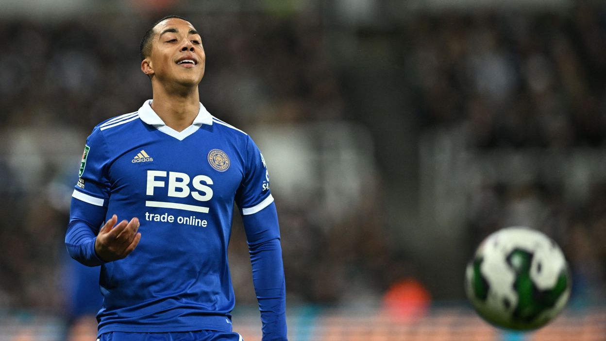 Tuile pour Youri Tielemans : il sera absent plusieurs semaines et ratera la  1e de Tedesco chez les Diables - RTBF Actus