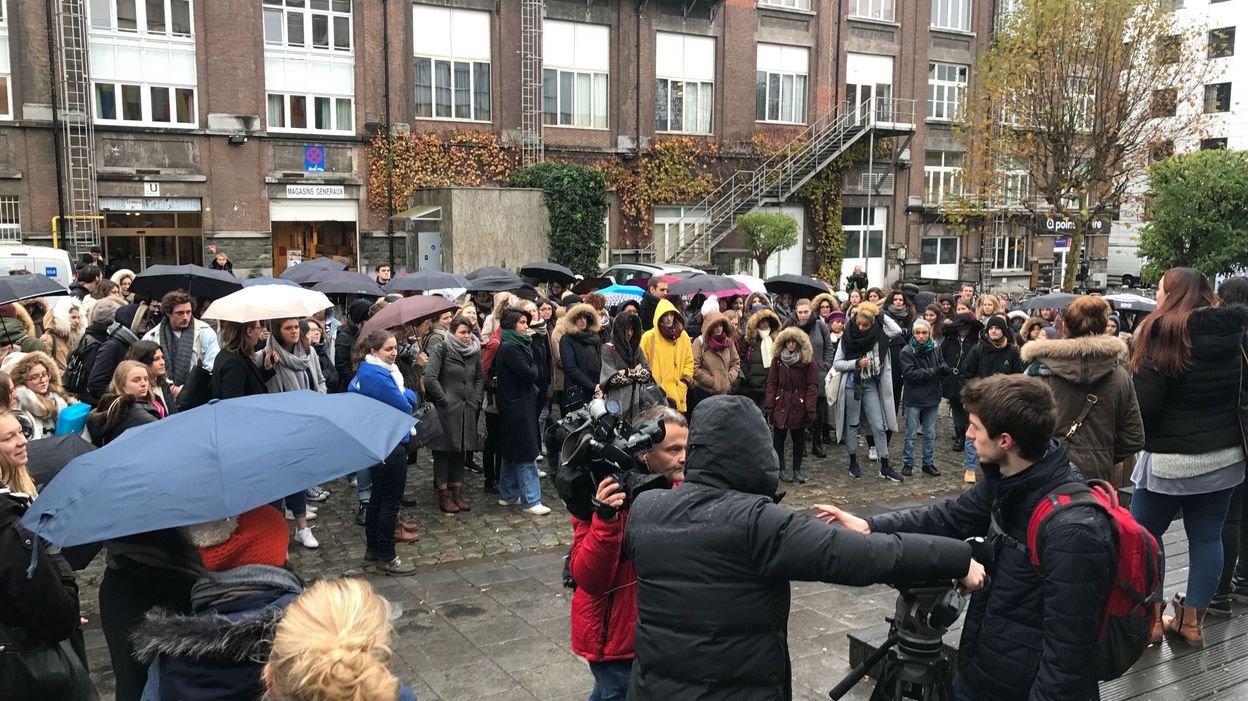 Les étudiants en psychologie manifestent à l'ULB pour de meilleures ...