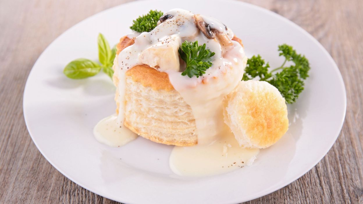 La recette du poulet de Bresse à la crème du chef Georges Blanc - RTBF