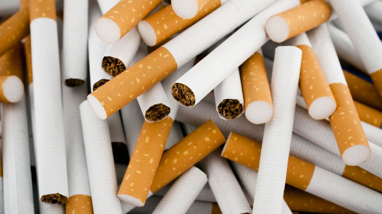 Cigarettes : des petits trous dans les filtres pour une grosse triche? -  RTBF Actus