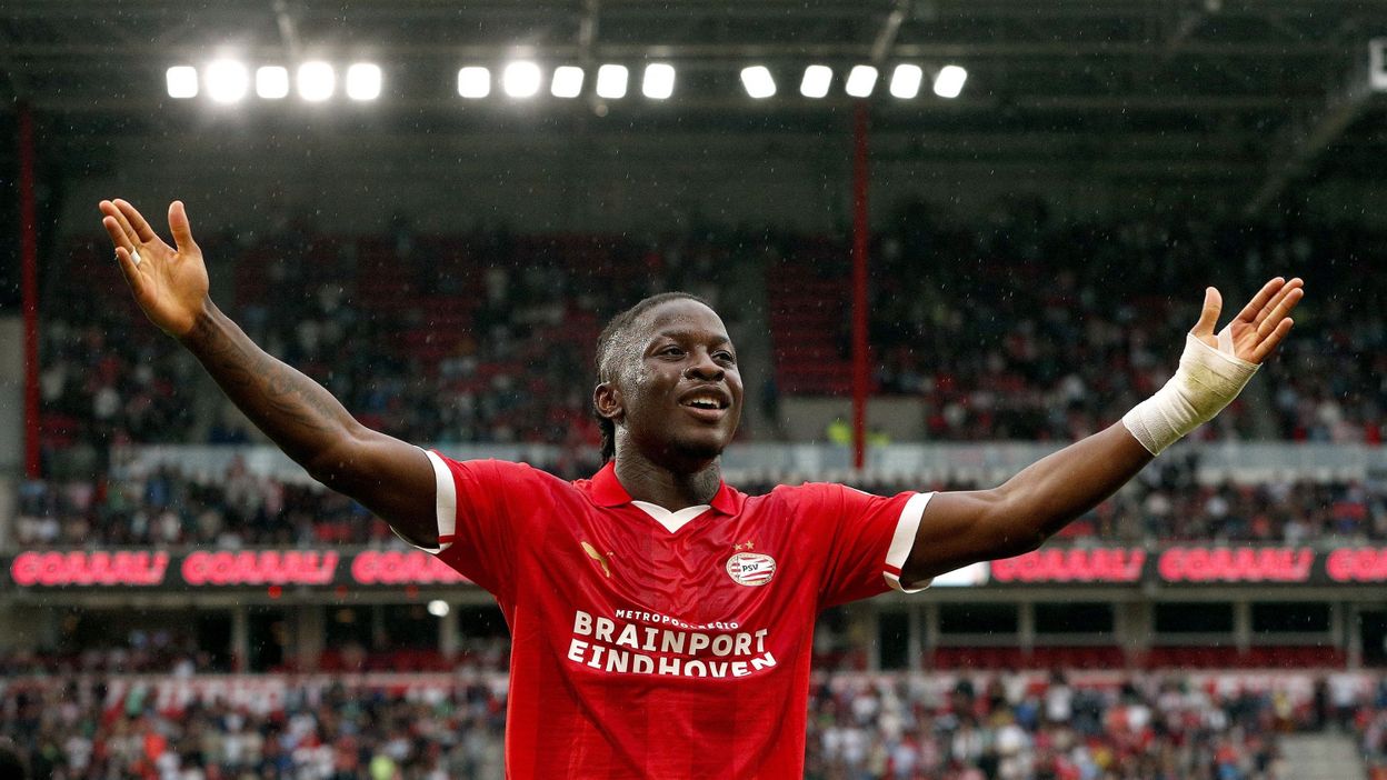 10 goals et 17 assists Stanis Idumbo Muzambo, le milieu belge de 17