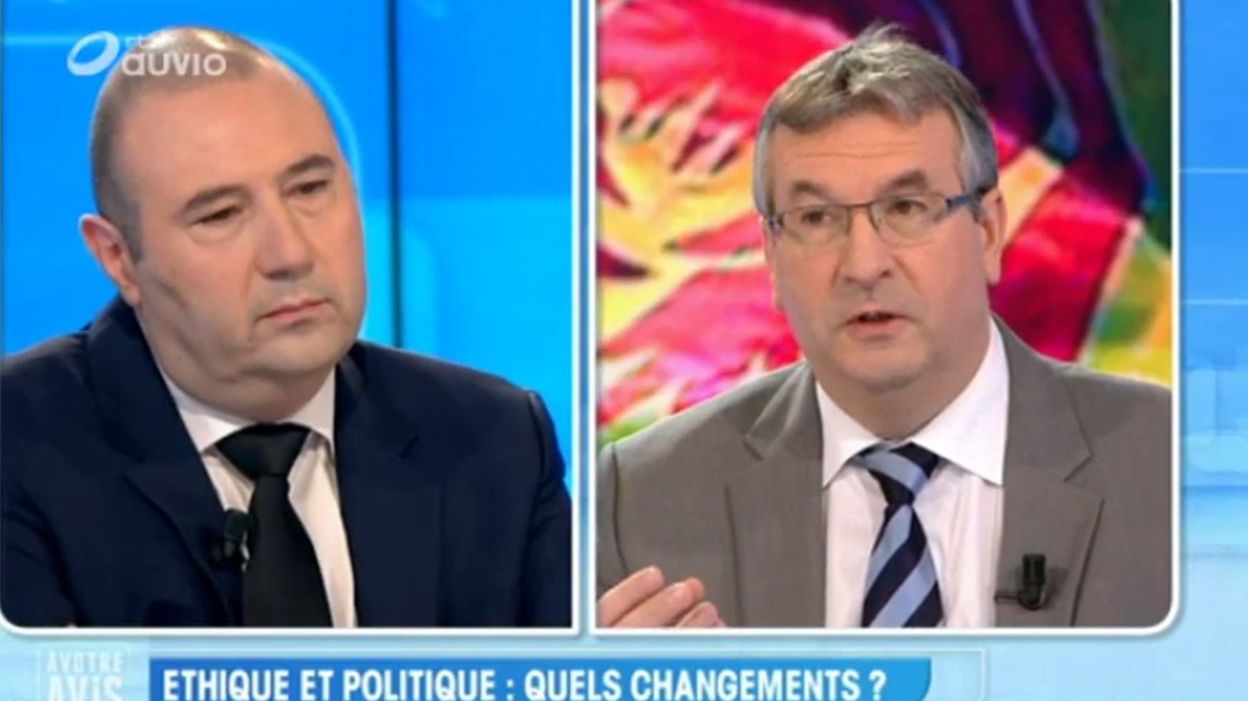 Le décumul des mandats: du passé faut-il faire table rase? - RTBF Actus