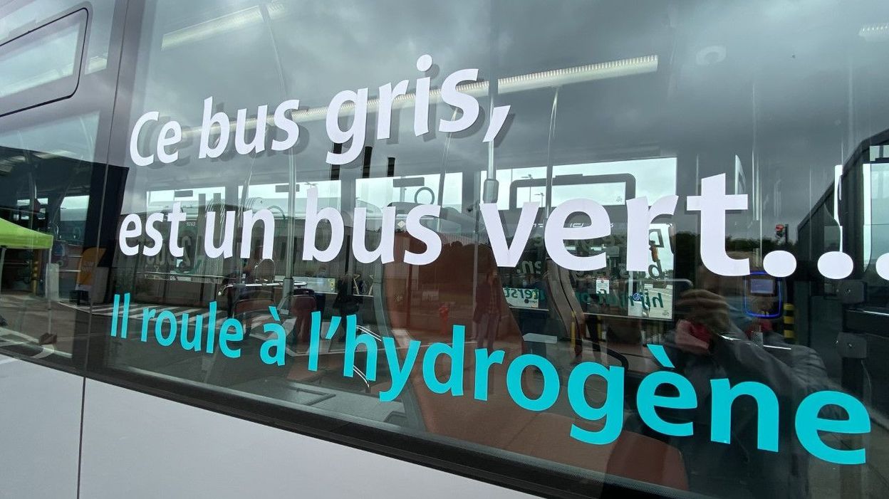 La Stib A Dévoilé Son Premier Bus à Hydrogène - RTBF Actus