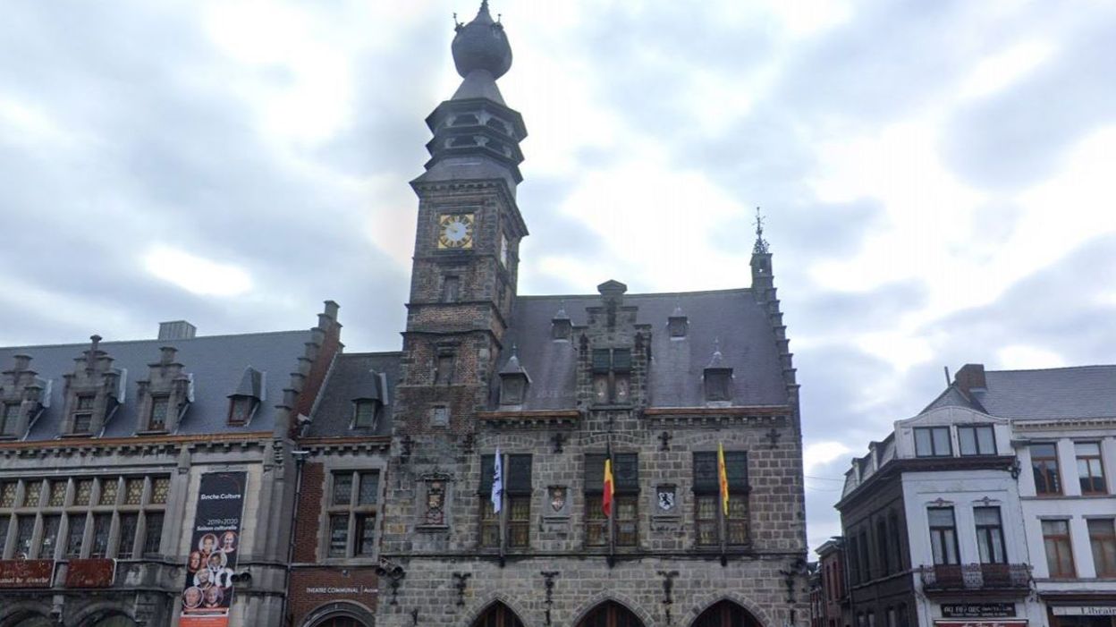 L’hôtel de ville et le beffroi de Binche vont être restaurés pour près