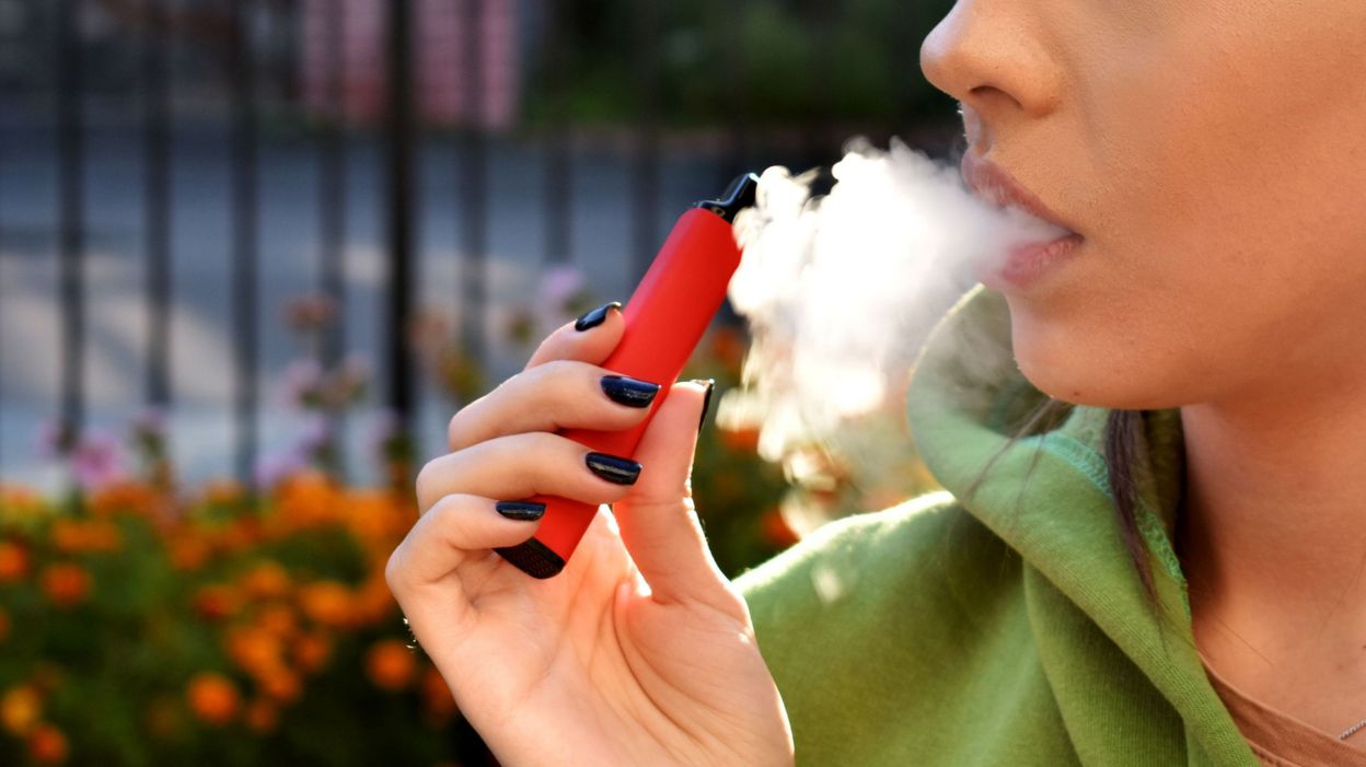Quels sont les effets néfastes des puffs sur la santé ? - RTBF Actus