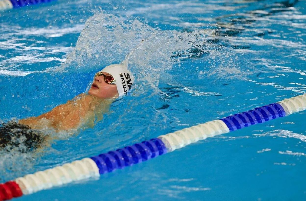 Qui Surveille Les Enfants Pendant Les Cours De Natation? Les Écoles Souvent  Tiraillées Entre Objectifs Pédagogiques Et Contraintes Budgétaires - Rtbf.be