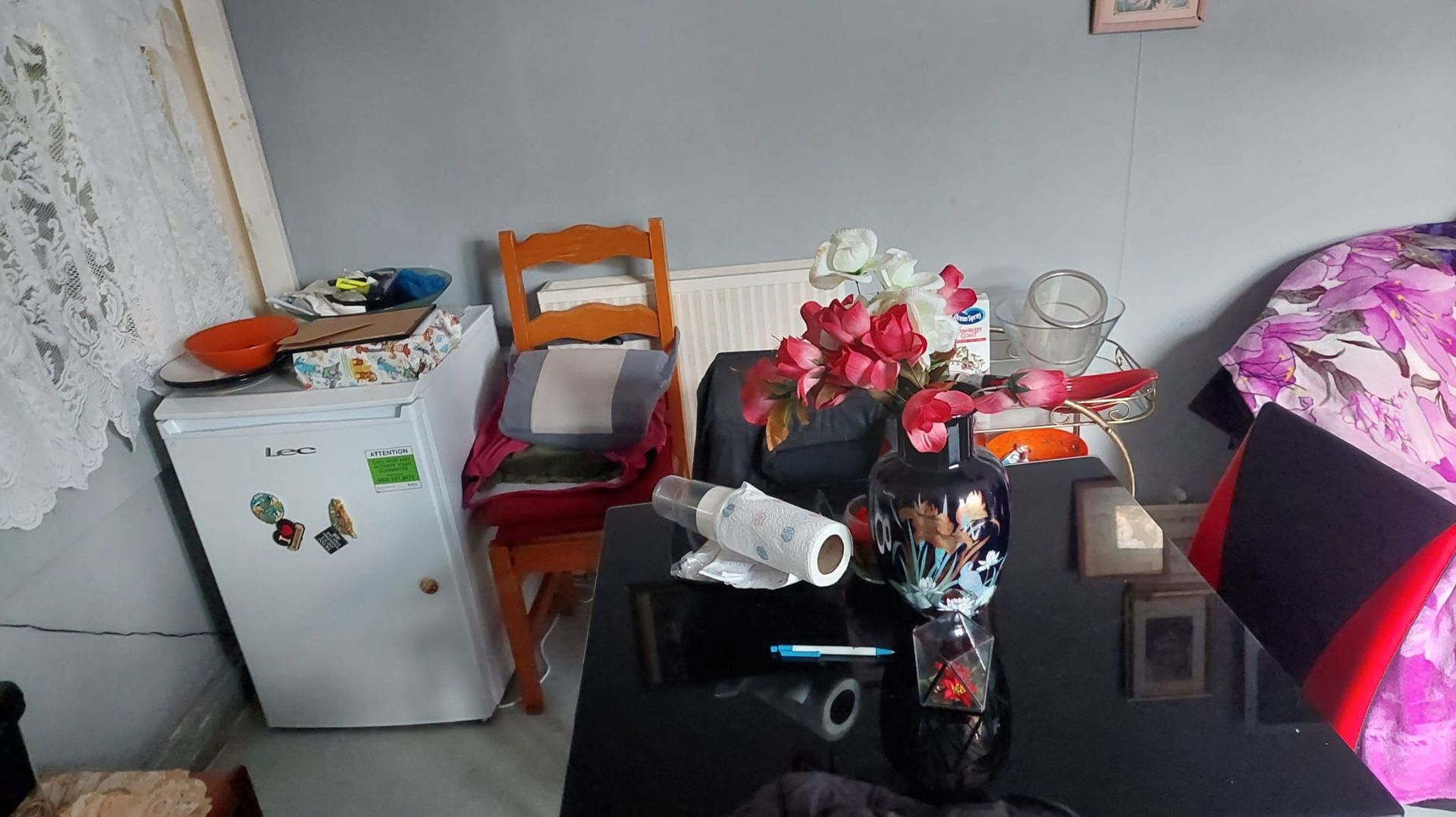 Dans la deuxième famille d’Aymeric, les étudiants avaient un salon dans lequel ils étaient autorisés à rester. La dame était enfermée dans sa chambre.