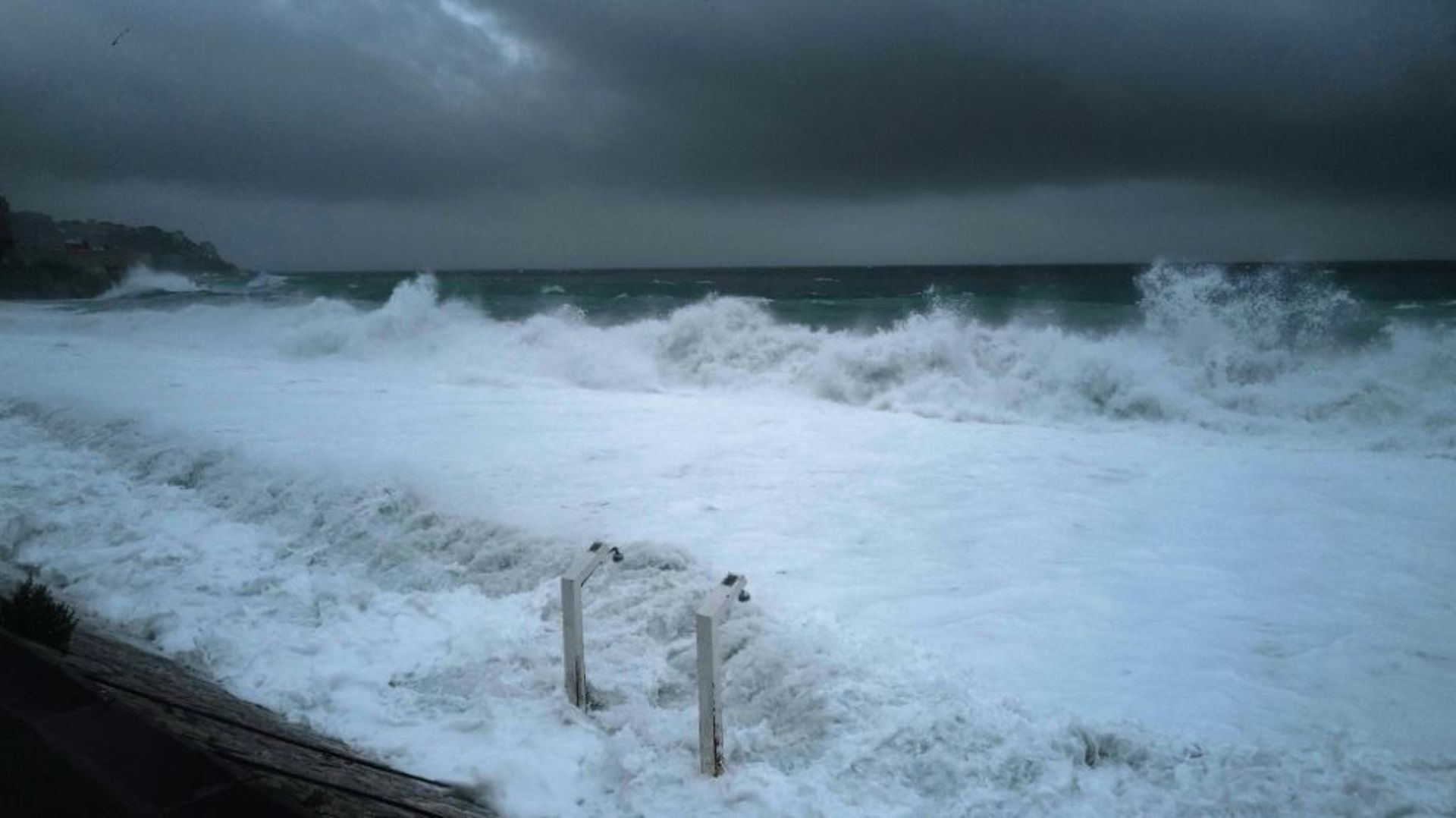 La Promenade des Anglais, à Nice, frappée par la tempête Alex le 2 octobre 2020
