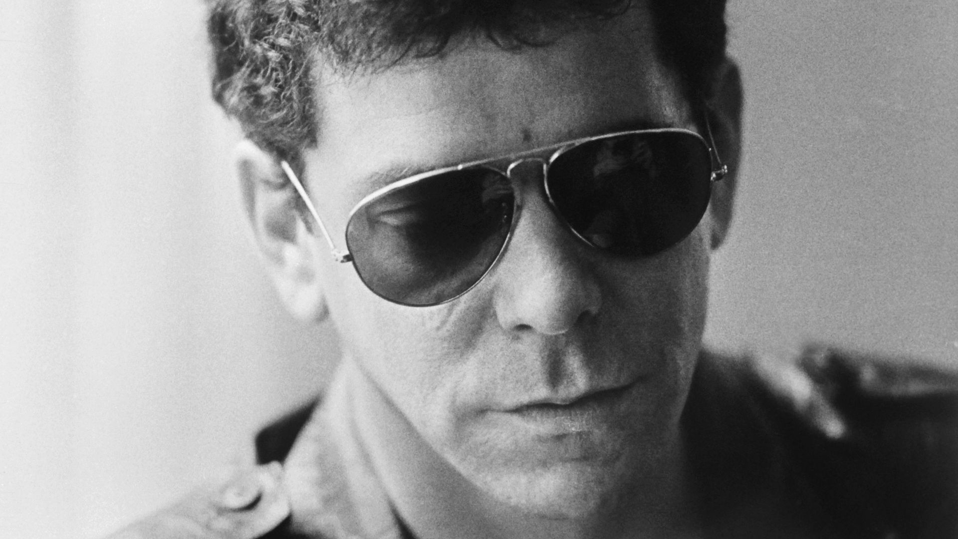 Une trentaine d'interviews de Lou Reed publiée en août - RTBF Actus