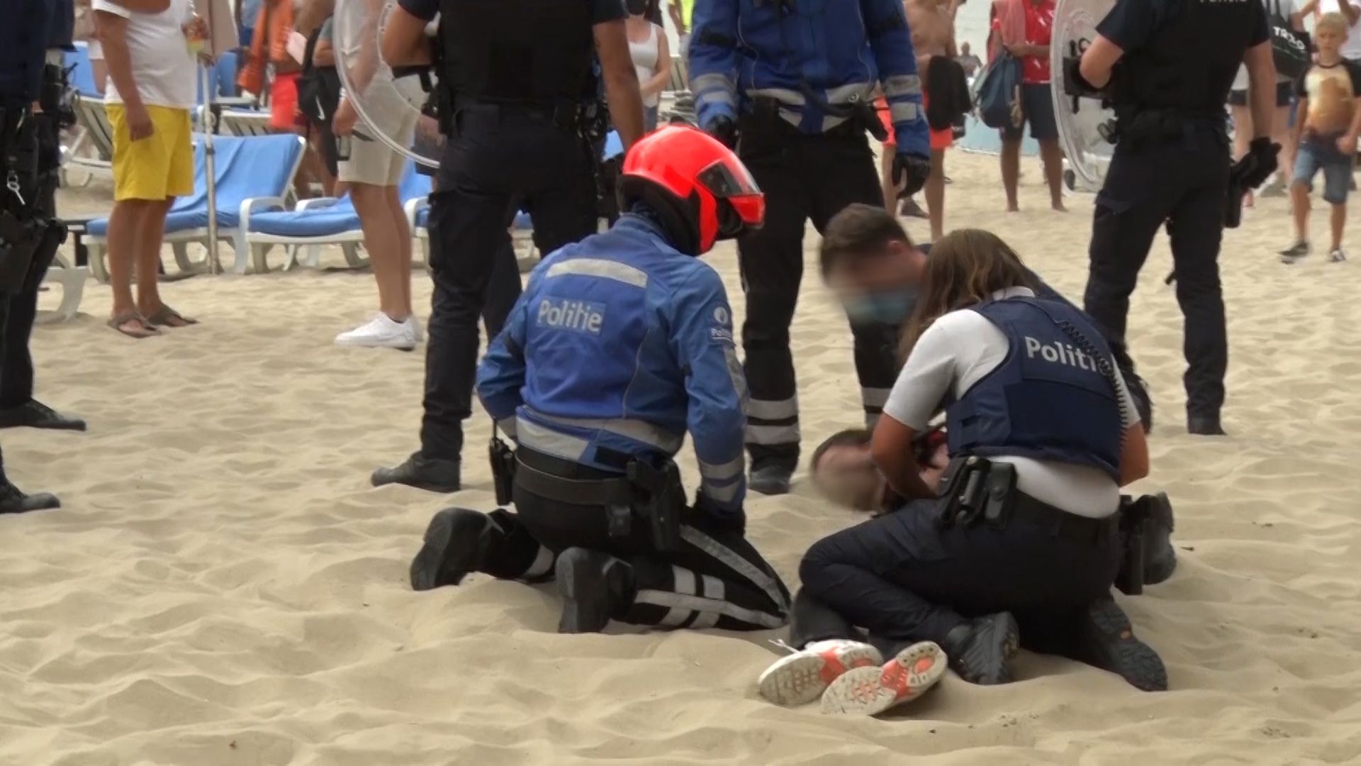 Un mineur impliqué dans la bagarre sur la plage Blankenberge entendu par le juge de la jeunesse