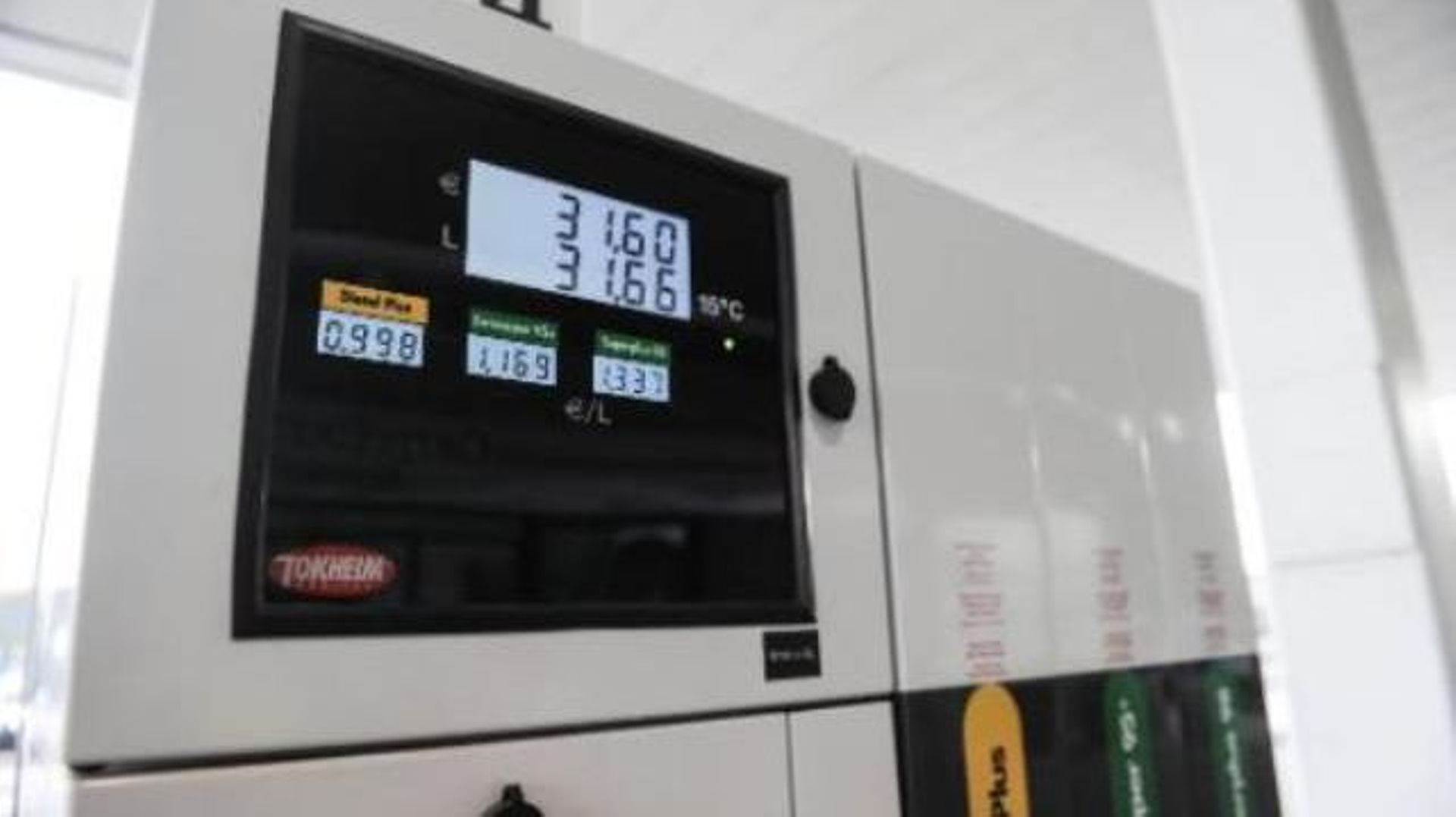 Nouvelle baisse du prix de l'essence jeudi