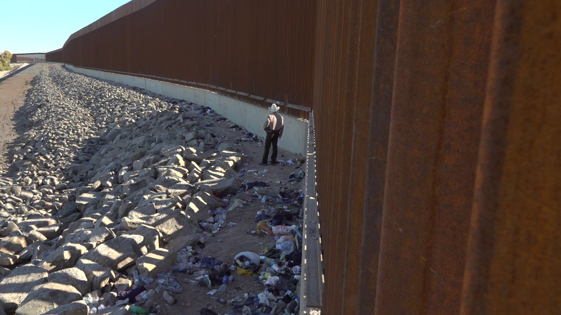 "Le mur" érigé sous la présidence Trump qui sépare le Mexique des Etats-Unis à Yuma, Arizona.