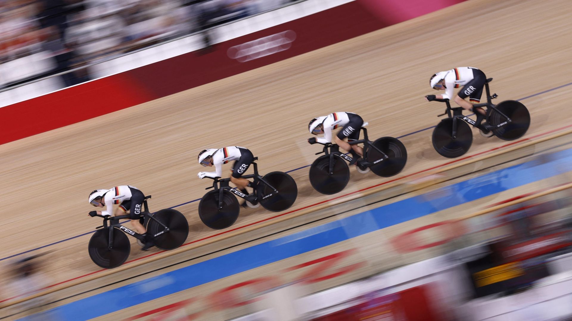 L’Allemagne a remporté le titre olympique en poursuite par équipe dames en cyclisme sur piste mardi aux Jeux Olympiques de Tokyo en battant en finale la Grande Bretagne.