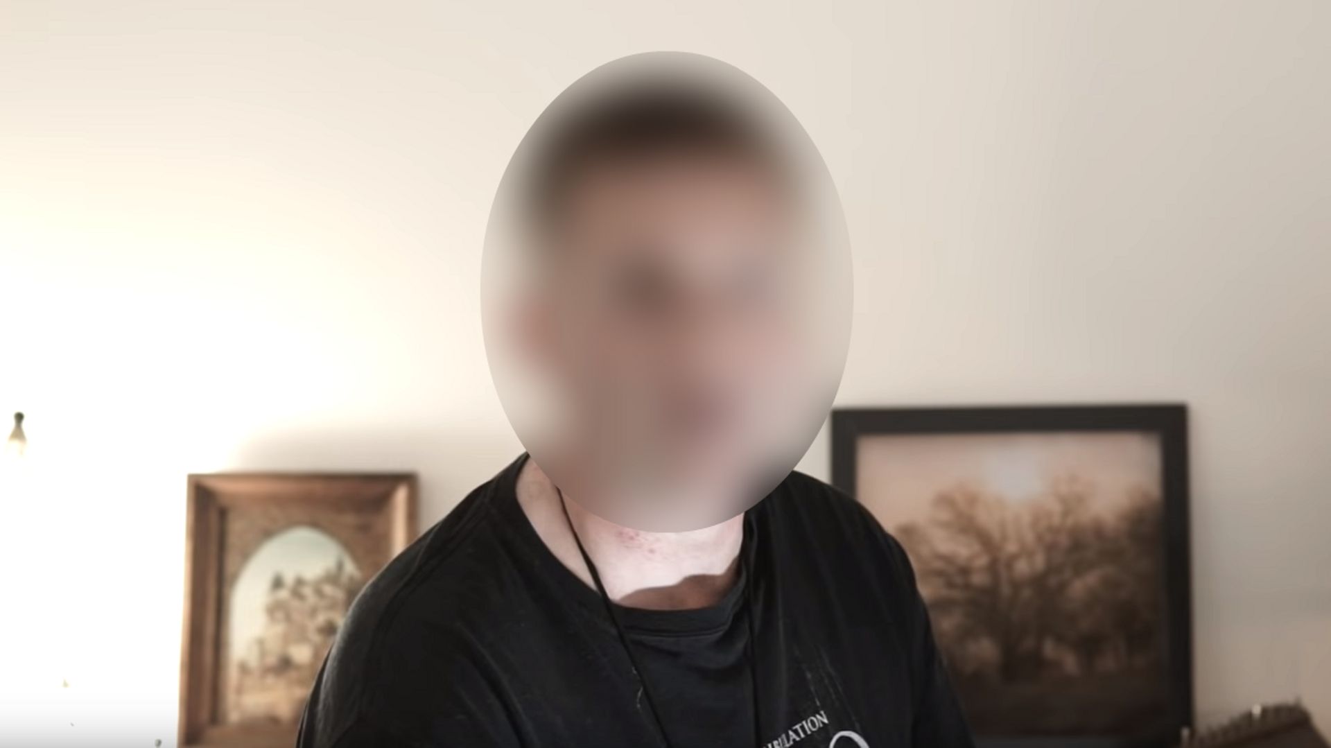 Un douanier belge suspendu suite à des vidéos anti-musulmans, homophobes et complotistes