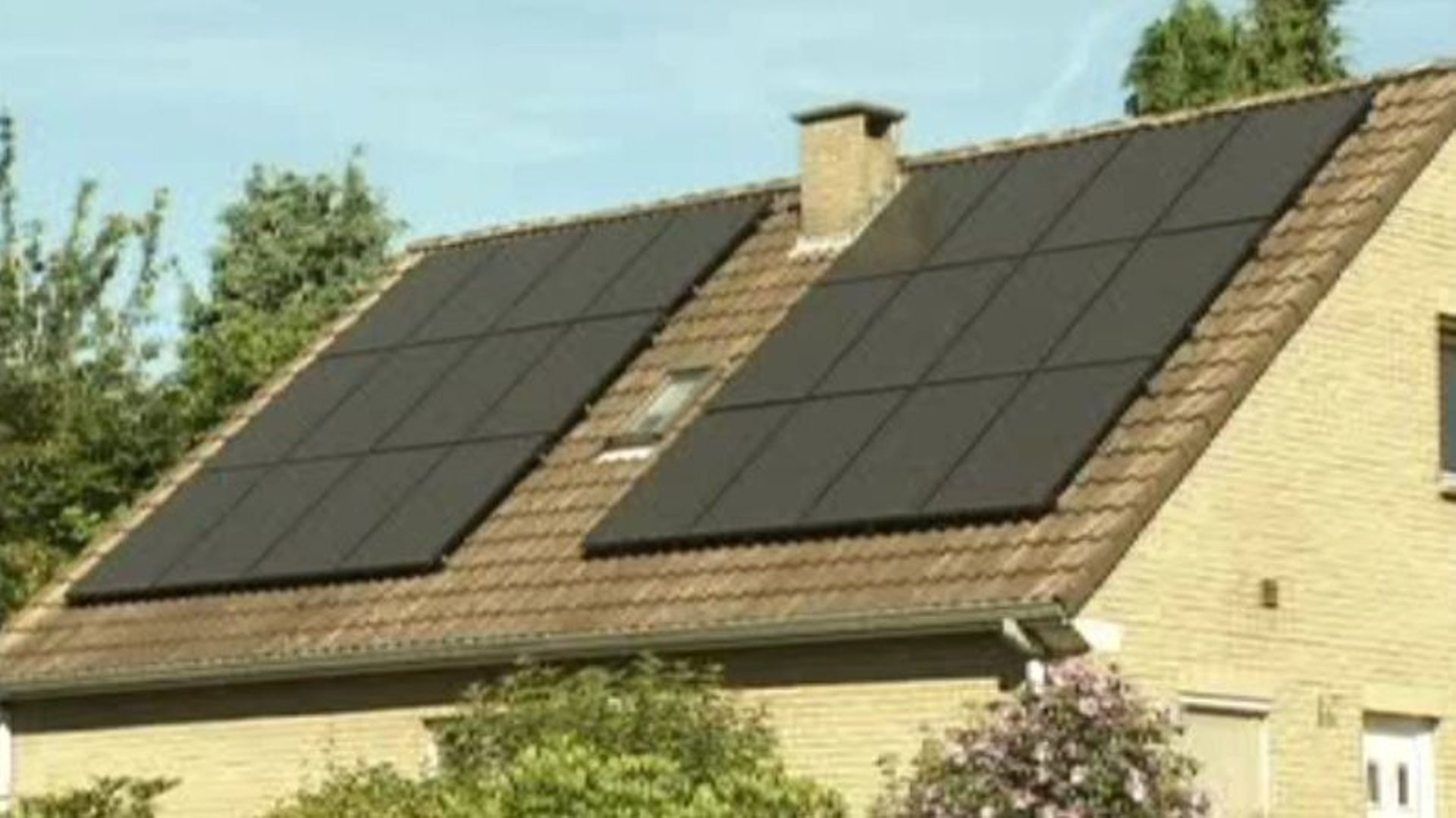Photovoltaïque: les propriétaires devront payer une redevance