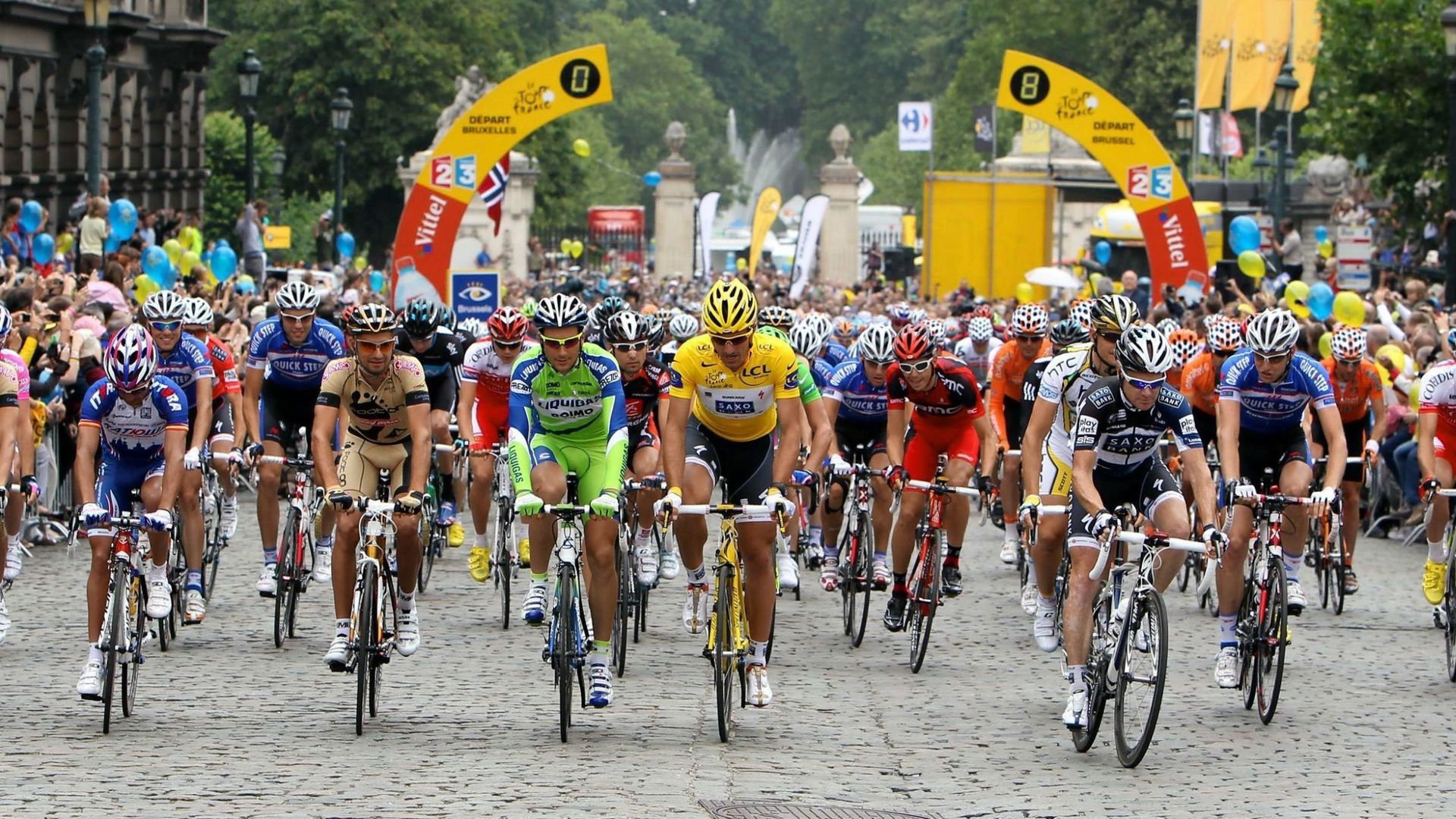Départ de la 2e étape du tour de France 2010 : Bruxelles-Spa