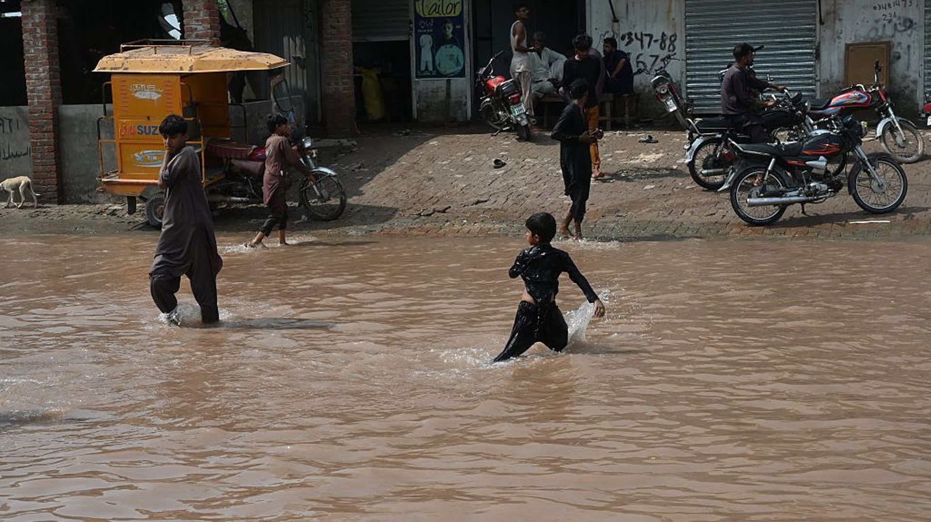 Pluies violentes : un demi-million de Pakistanais déplacés au Pendjab