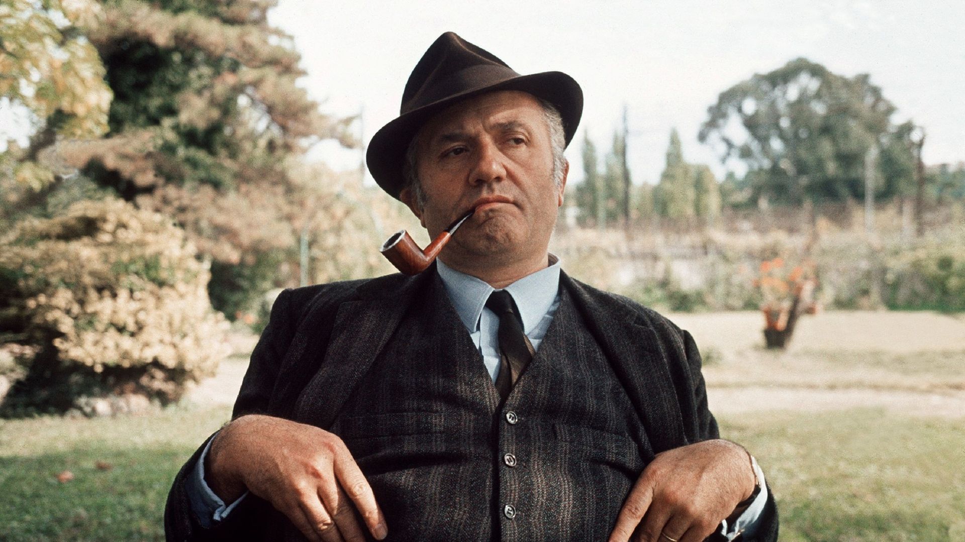 De 1967 à 1990, Jean Richard est le premier commissaire Maigret télévisé.