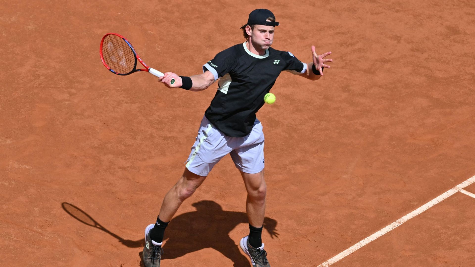 Roland-Garros : Zizou Bergs élimine Joris De Loore, 'on parle beaucoup ...