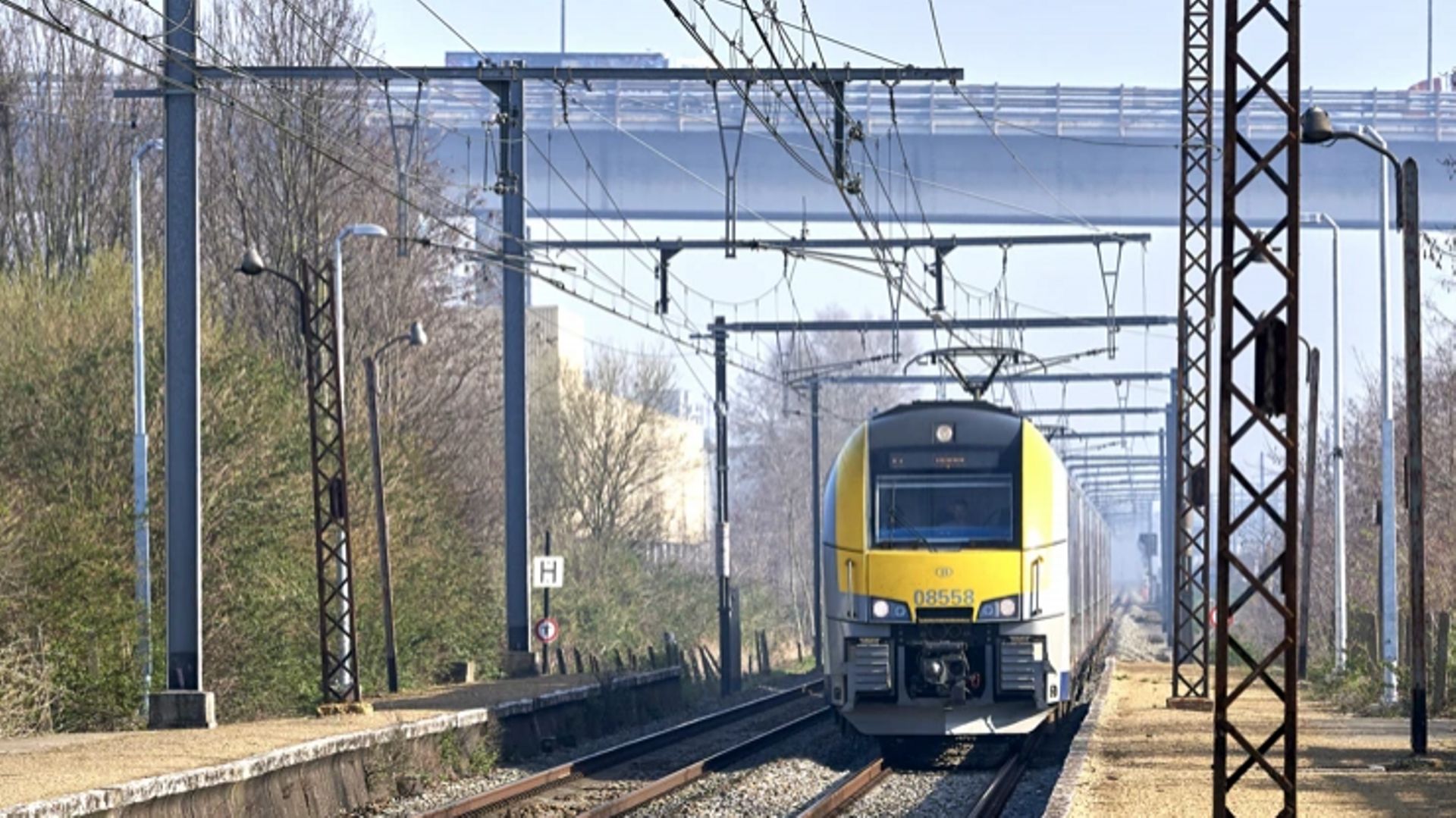 Reprise De La Circulation Ferroviaire Entre Liège-Guillemins Et Huy ...