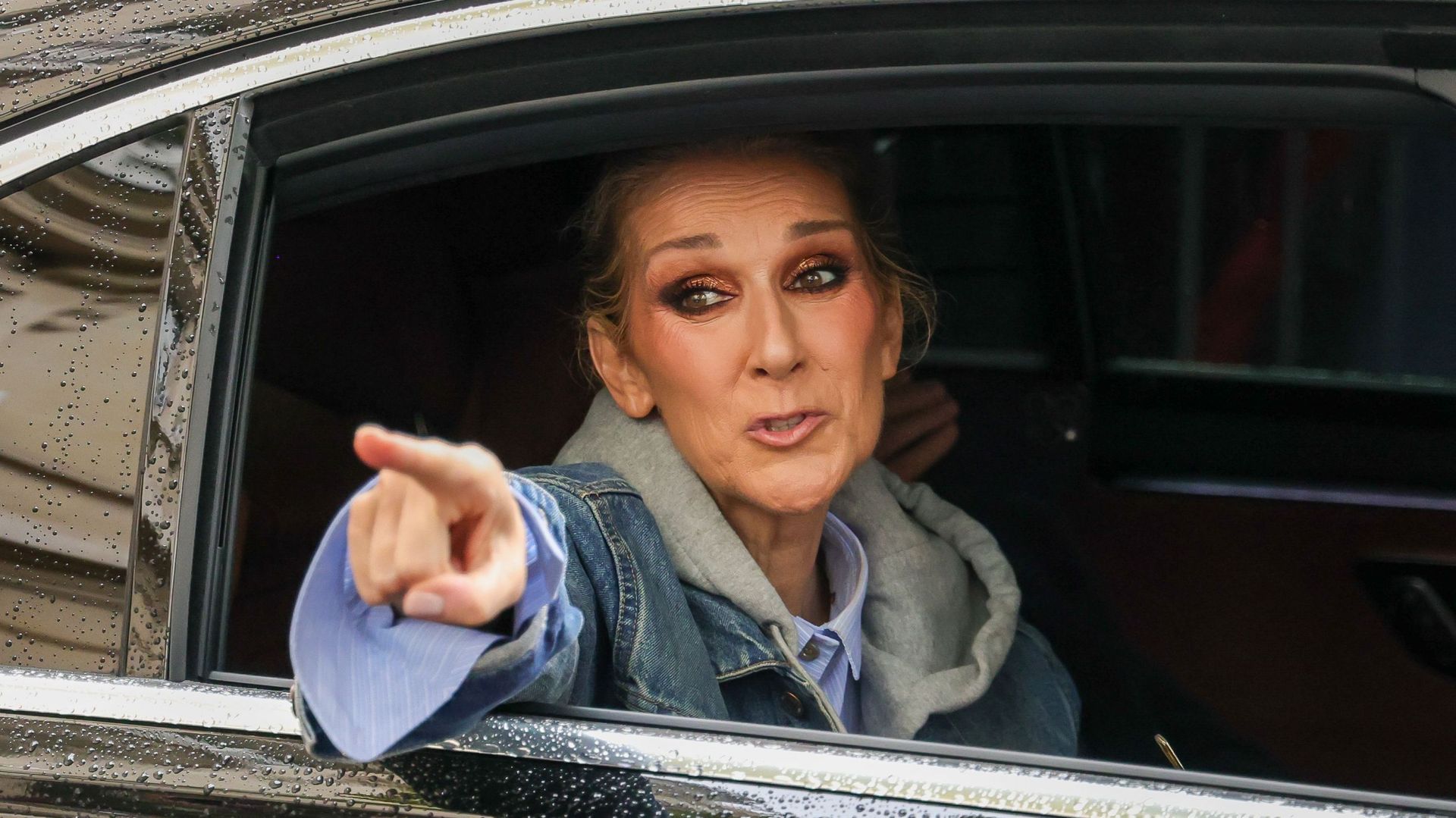 Encouragée par ses enfants, Céline Dion se lance sur TikTok : "Je deviens cool"
