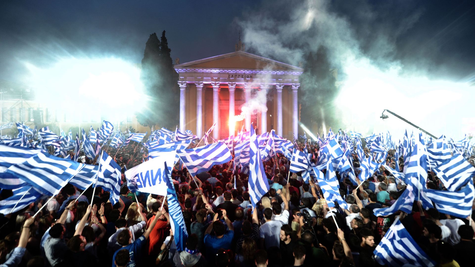 Dernier meeting pour la droite conservatrice en Grèce, avant le scrutin du 6 mai