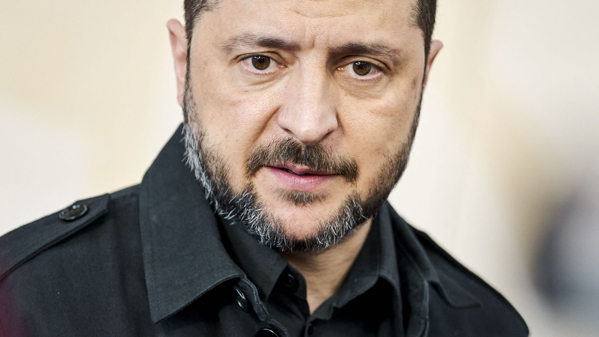 Zelensky dénonce le silence de l'Occident après une attaque russe à grande échelle