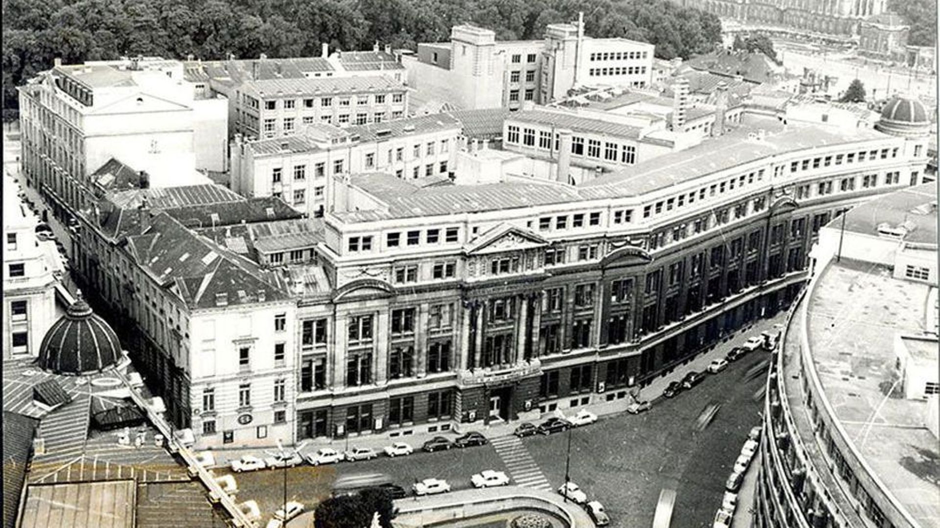 Le siège de la société générale avant sa démolition fin des années 60.