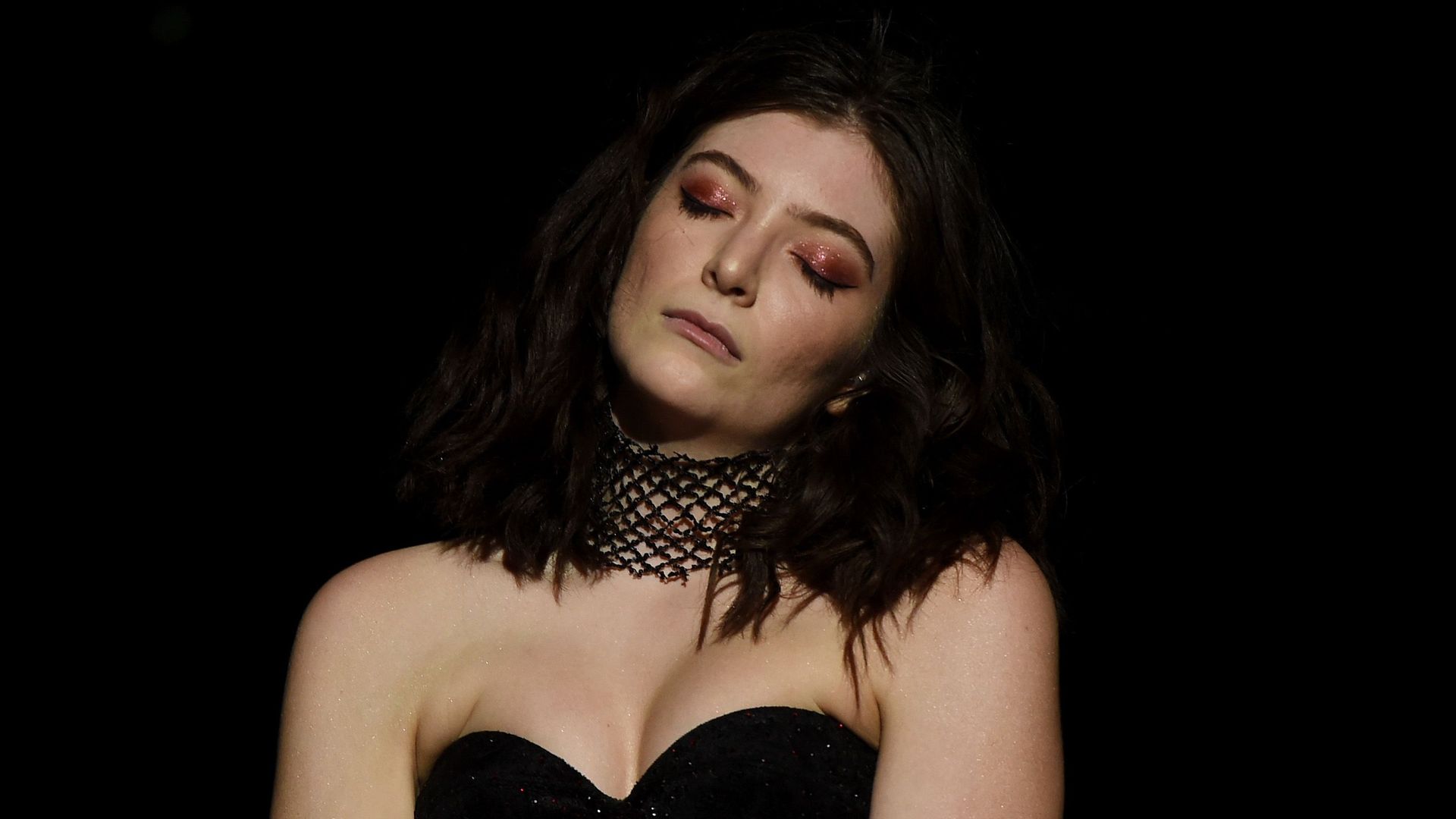 Lorde annonce une nouvelle chanson pour vendredi