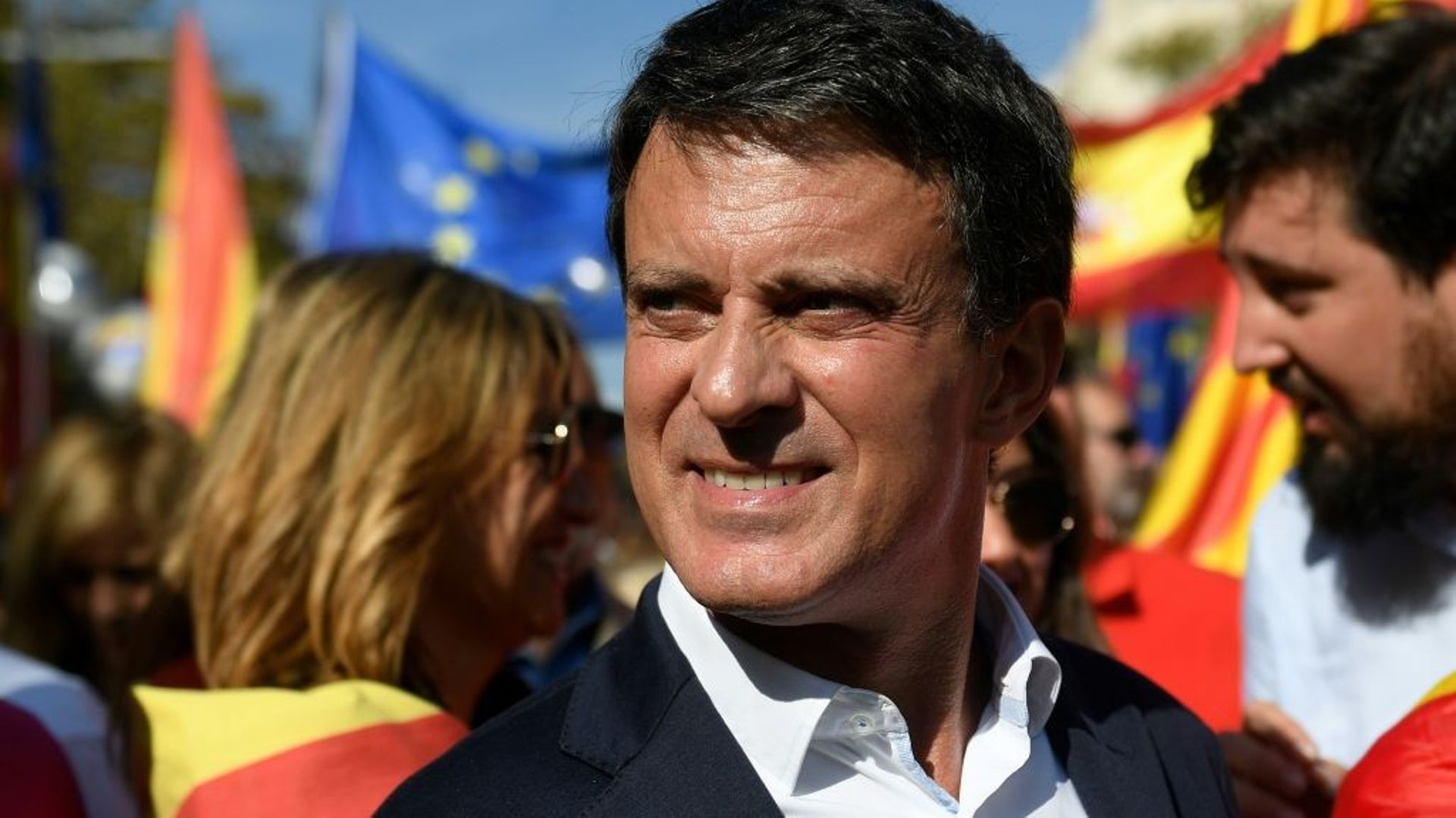 Manuel Valls lors d’une manifestation antiséparatisme à Barcelone, le 27 octobre 2019
